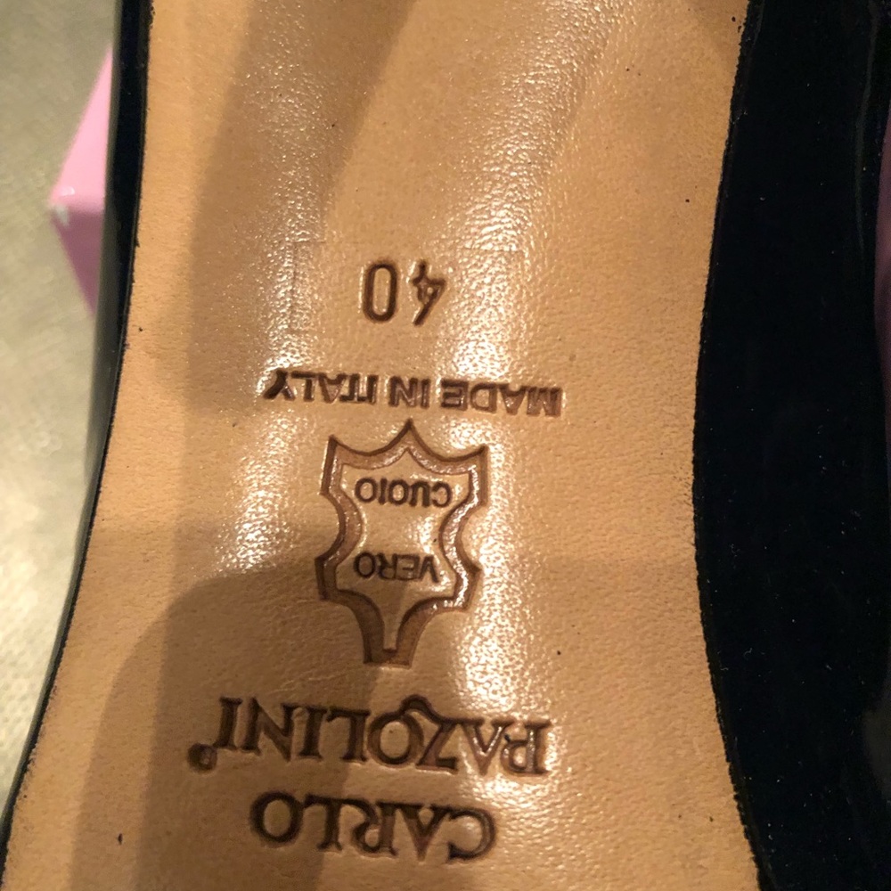 Shoes - Picture 3 of 4
